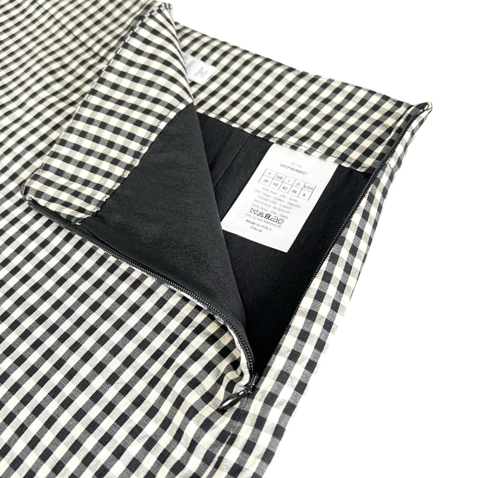 Excellent Christian Dior Pants Gingham check shorts black silk Women 38