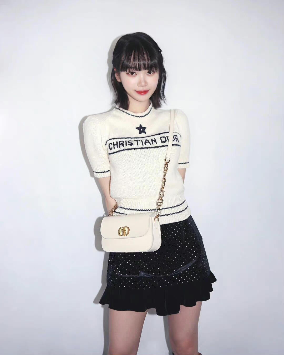 2026 Women's CD Embroidered Short-Sleeved Sweater (DD132)