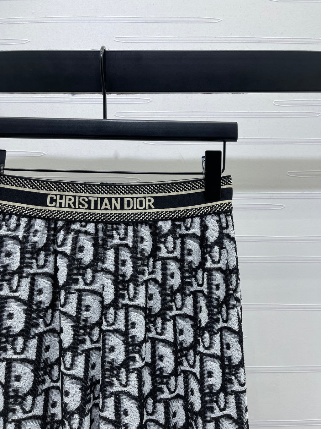 DIOR 25S STRAIGHT-LEG PANTS STYLE 136