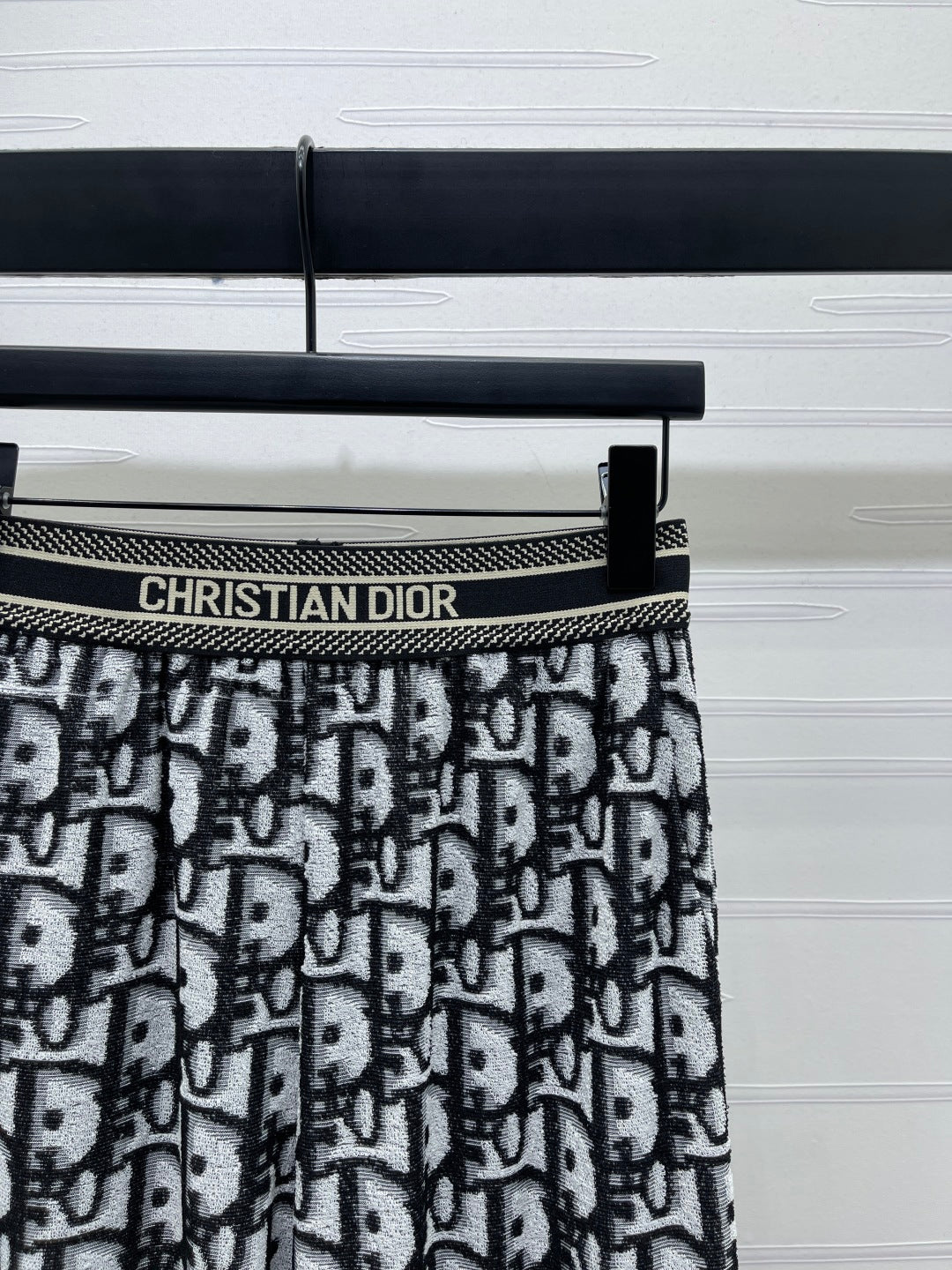 DIOR 25S STRAIGHT-LEG PANTS STYLE 136